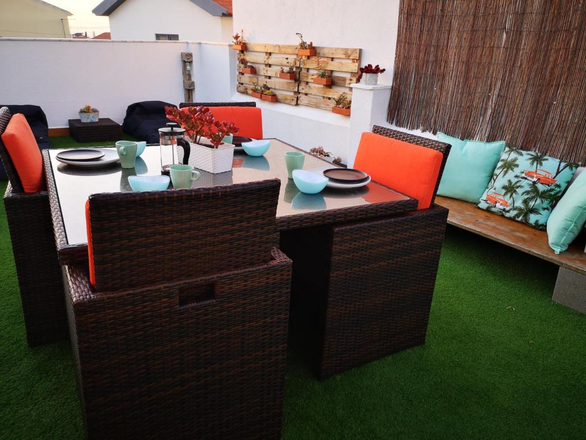 Family Surf Home - Hostel Мафра Екстериор снимка